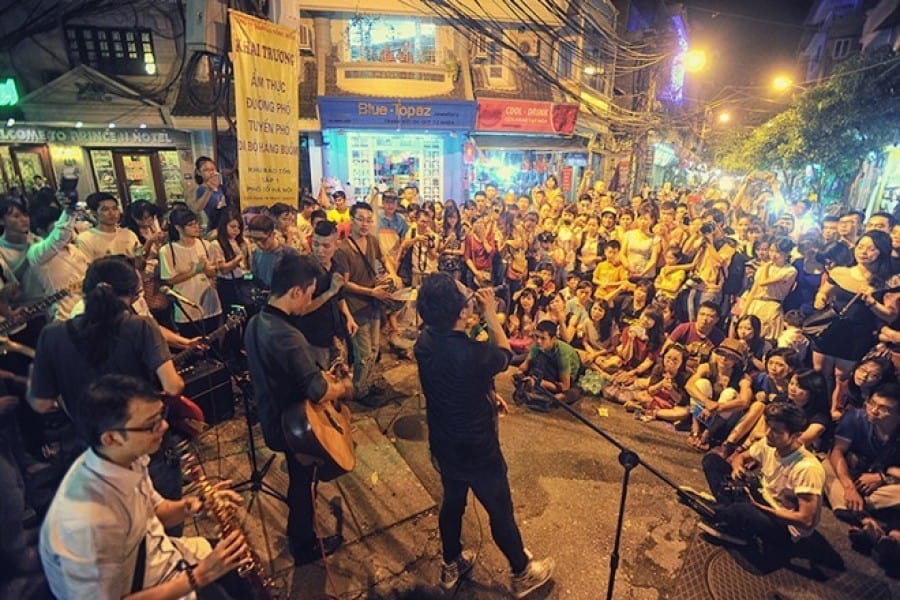 Seize the festive spirit of Hanoi Travel evenings